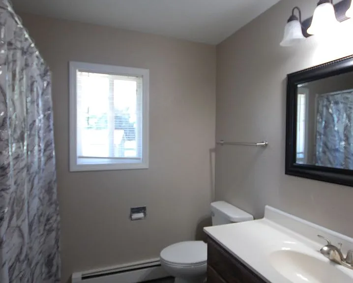 1624-1628 W Lincoln St — Photo 15