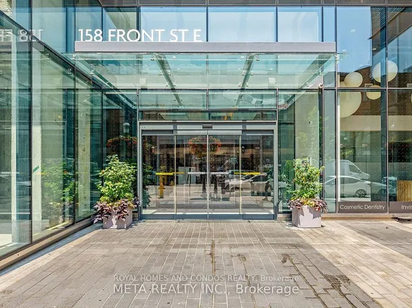 158 Front St E #908, Toronto, ON M5A 0K9