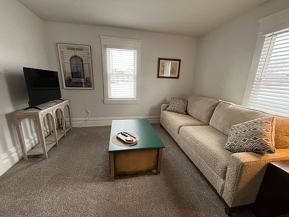2nd image of 1055 31st St #1/2