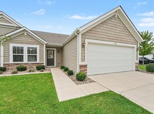 2950 Daintree Way, Valparaiso, IN 46385