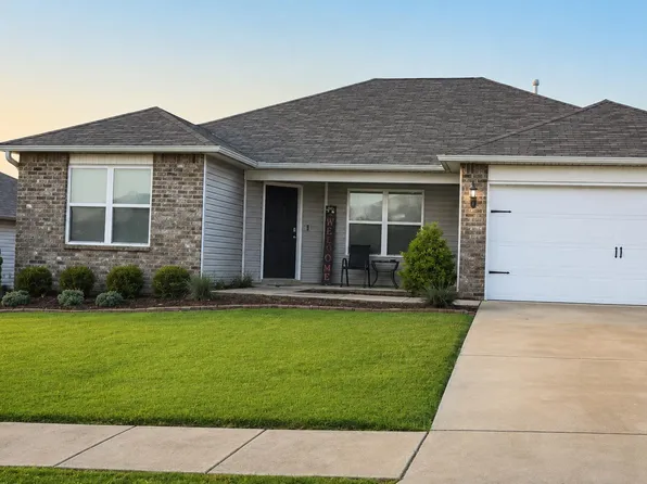 330 Woodland Trl, Pell City, AL 35125