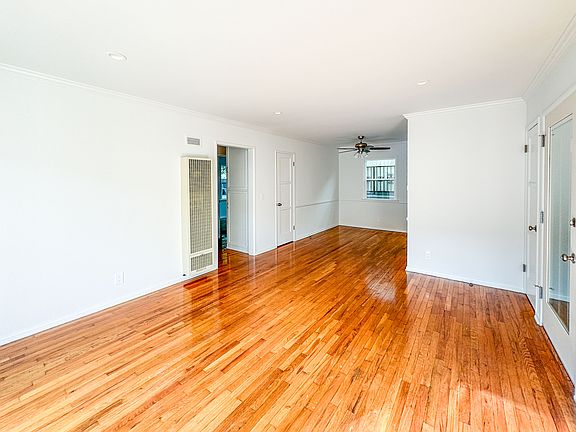 3rd image of 1017 16th St #A