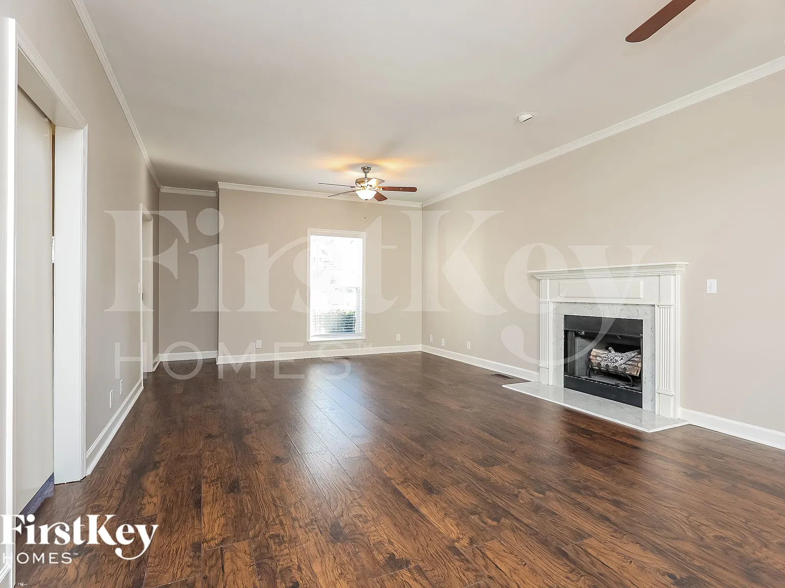 3 bed, 2.5 bath, 1988 sqft, $2,060 — Photo 3