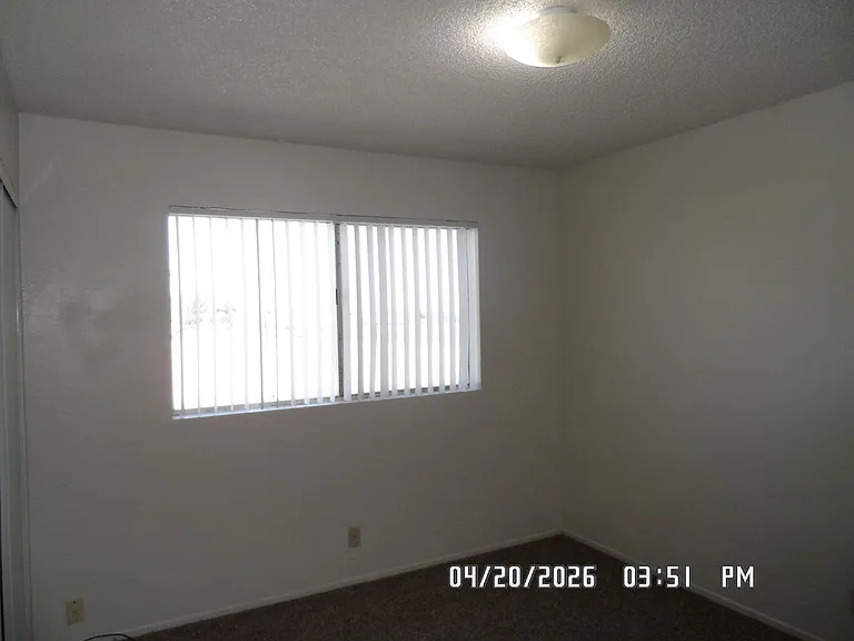 16552 Vine St — Photo 24