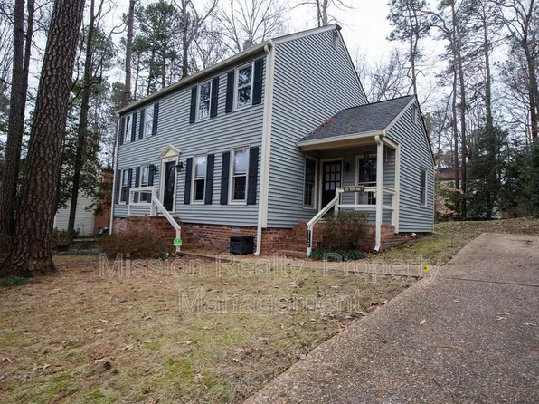 4266 Round Hill Dr, Chesterfield, VA 23832