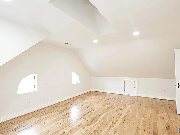 675 Evergreen Ave — Photo 25