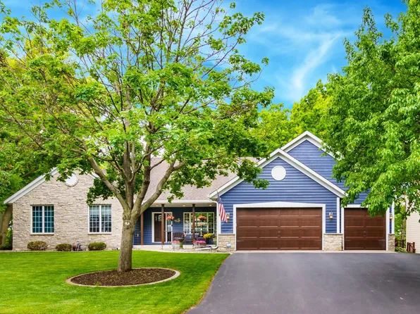 8551 Summit Oaks Bay, Savage, MN 55378