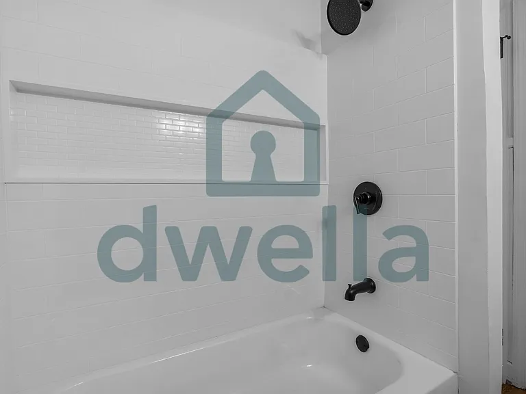 451 Loring Dr — Photo 22