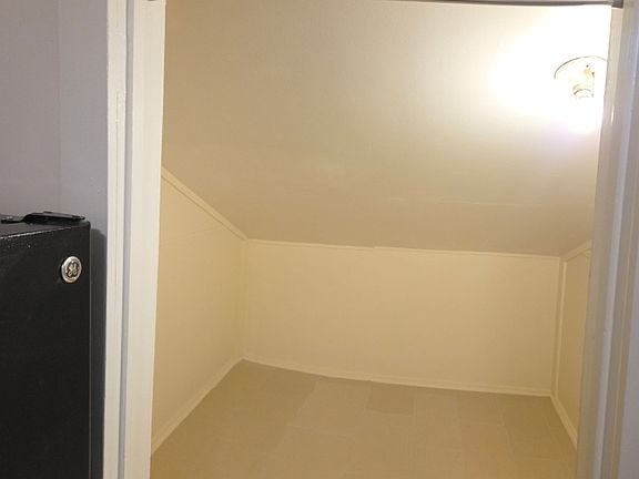 5th image of 117 Ridgedale Ave
