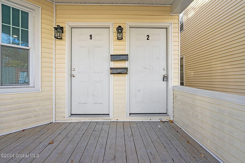 3rd image of 20 Benson Street