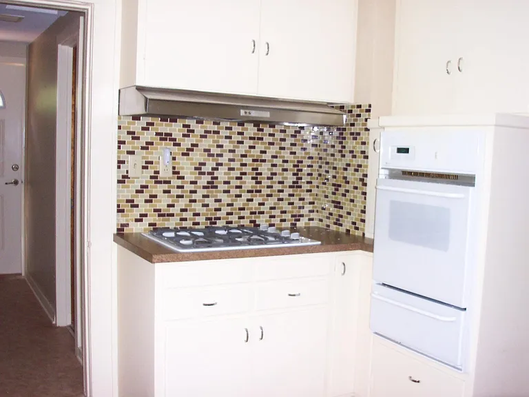 kitchen gas cooktop & oven