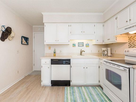5th image of 6000 N Ocean Blvd #225