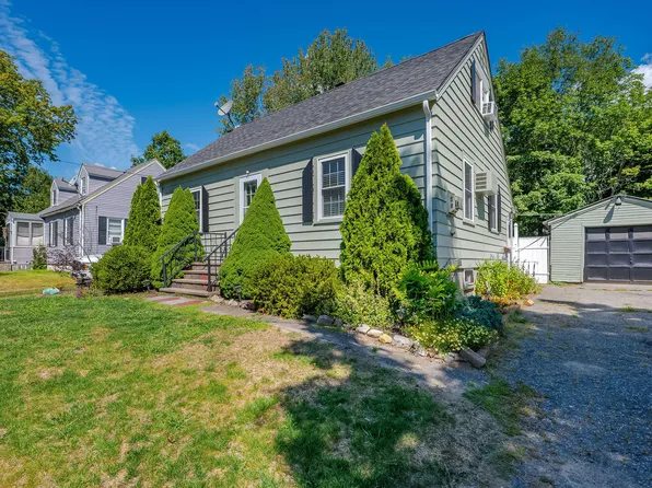 16 Parent Street, South Berwick, ME 03908
