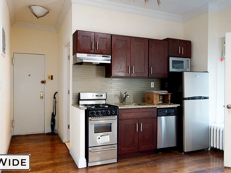 346 E 76th St #22 — Photo 3