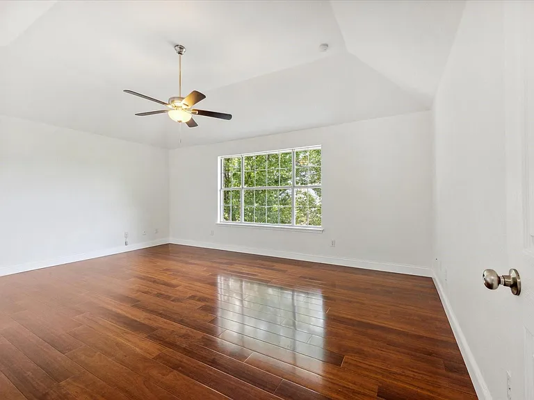 2926 Winchester Dr — Photo 25