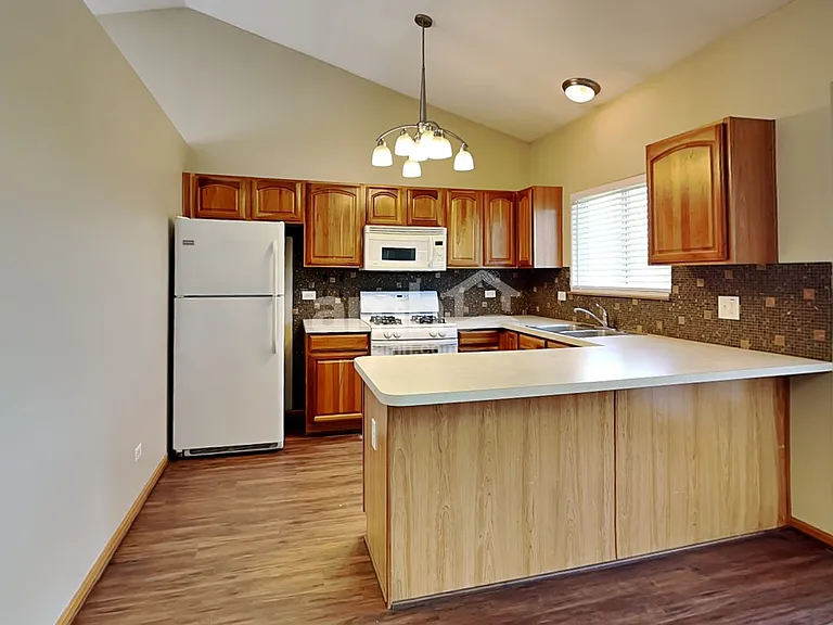 1203 Alene Dr — Photo 4