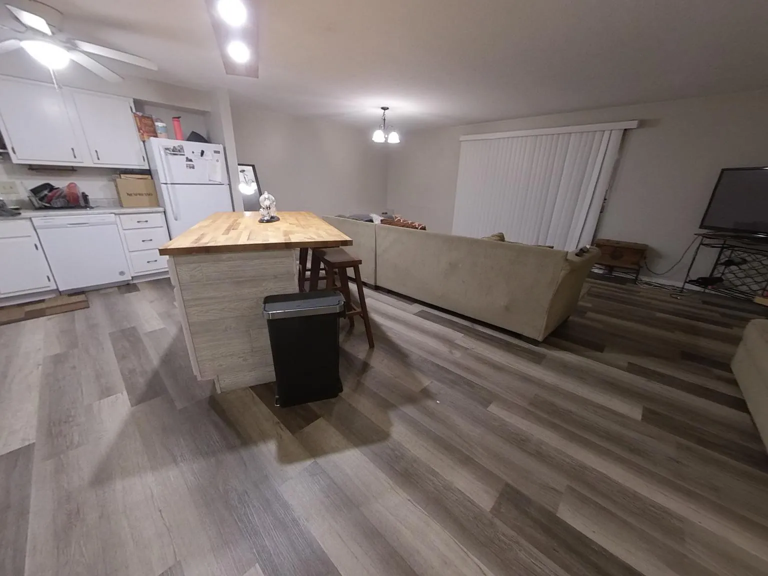2 bed, 1056 sqft, $1,700 — Photo 4