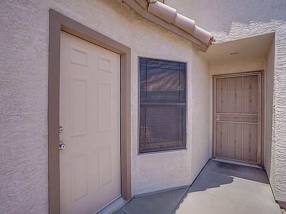5th image of 2064 E Saratoga St