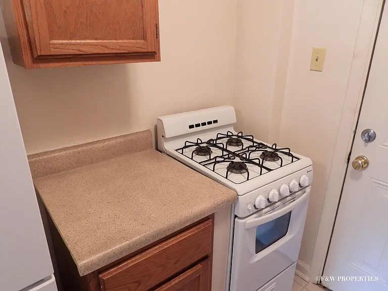 775 E. Broad St — Photo 59