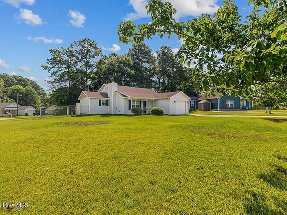 2nd image of 408 Bluegrass Circle