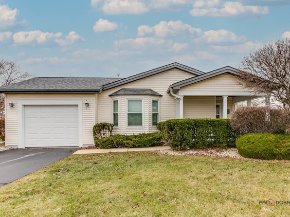3522 Blue Heron Cir, Grayslake, IL 60030