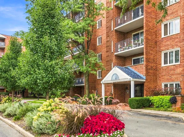 6530 W Irving Park Rd APT 501, Chicago, IL 60634