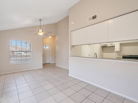 5th image of 11956 Willowmist Ave