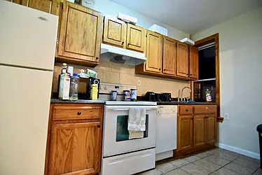 Rented by Safdie Realty Group