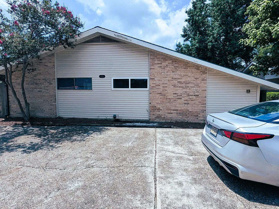 8050 Pennth Ave #C