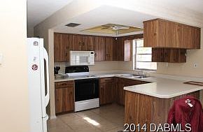 3rd image of 1052 Wexford Way