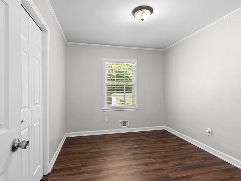 1380 Plaza Ave SW — Photo 17