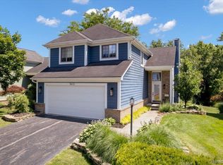 5612 Northcrest Xing, Clarkston, MI 48346