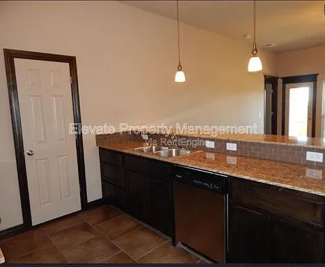 10705 SW 23rd Ter — Photo 7