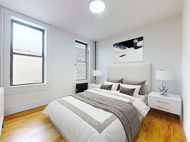 142 W 109th St #2R — Photo 2