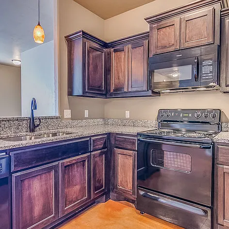 3 bed, 1250 sqft, $1,600 — Photo 2