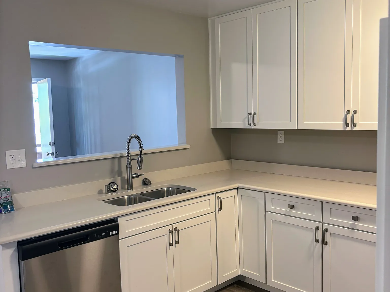 1 bed, 650 sqft, $2,050 — Photo 3