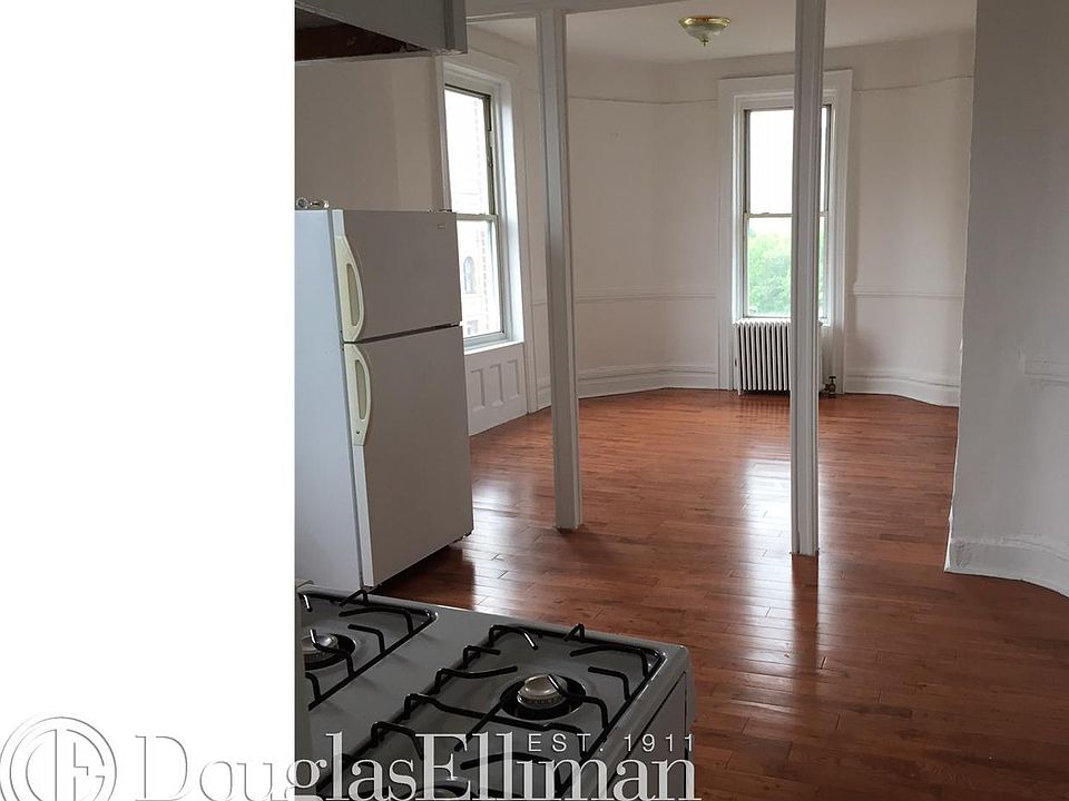 2nd image of 228 Bleecker St APT 22