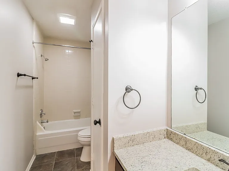 2301 Fall Ct — Photo 15