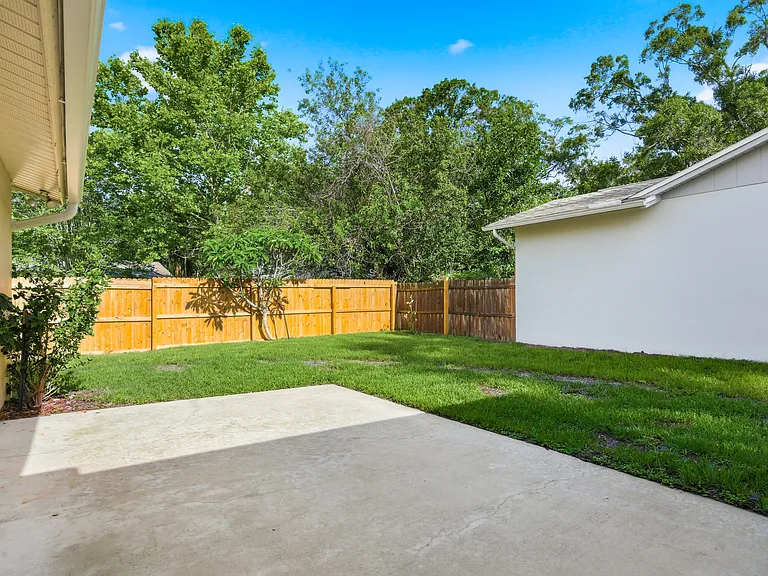2914 Cypress Green Dr — Photo 28
