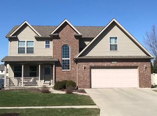 1425 Pembrook Ln, Ottawa, IL 61350