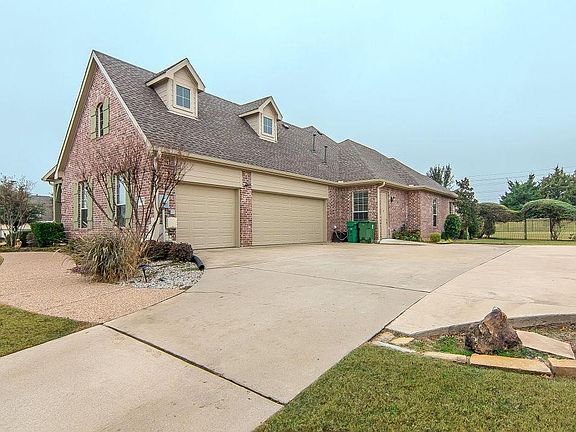 4th image of 5905 Silverton Dr