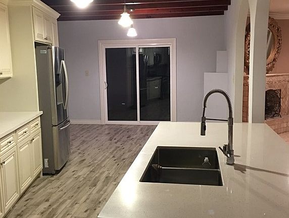 2nd image of 1939 E Idahome St