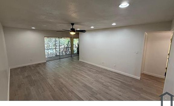 3rd image of 7604 Camarina Calle