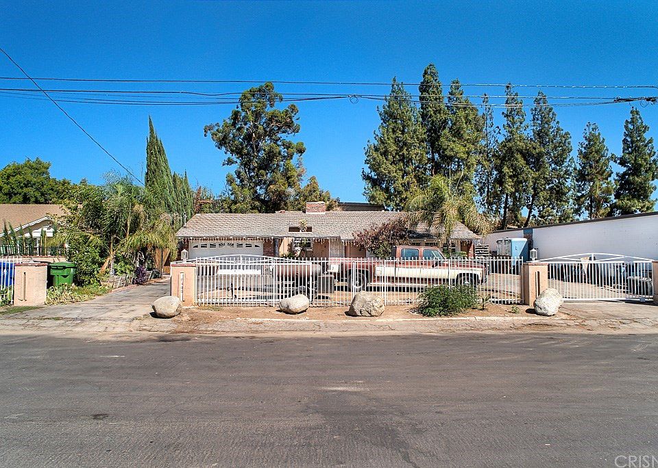 1st image of 8400 Aqueduct Ave