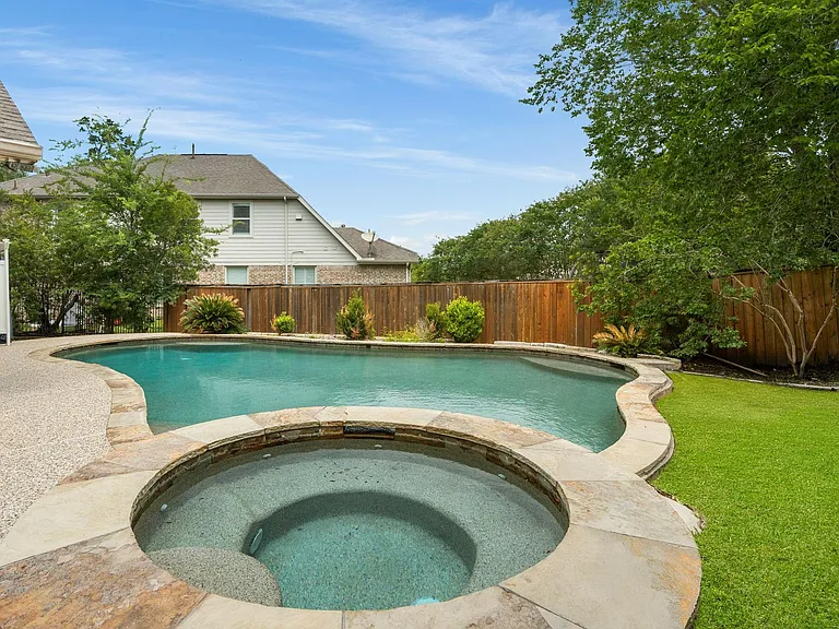 11 Pintuck Pl — Photo 31