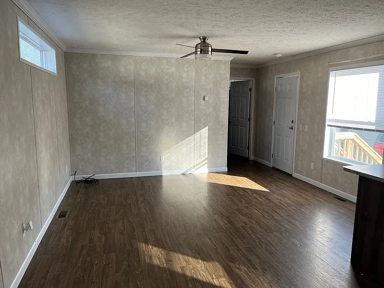Valley Estates — Photo 15