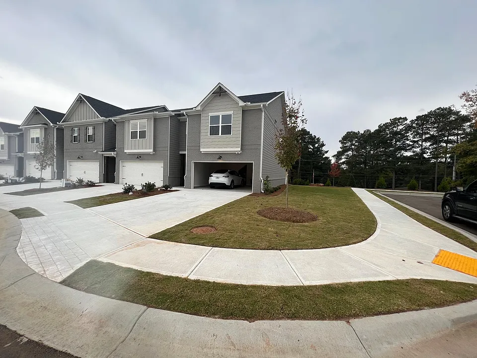 1616 Fern Ridge Ln