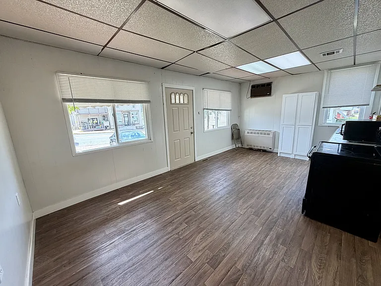 107 W Main St #A — Photo 4