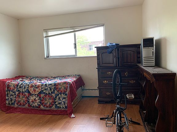 5th image of 18361 Glen Oak Ave APT 2A