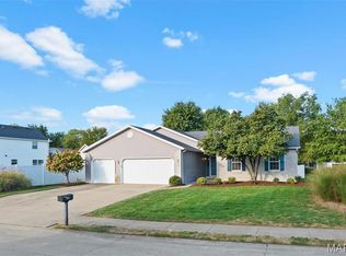 1183 Tazewell Dr, O'Fallon, IL 62269